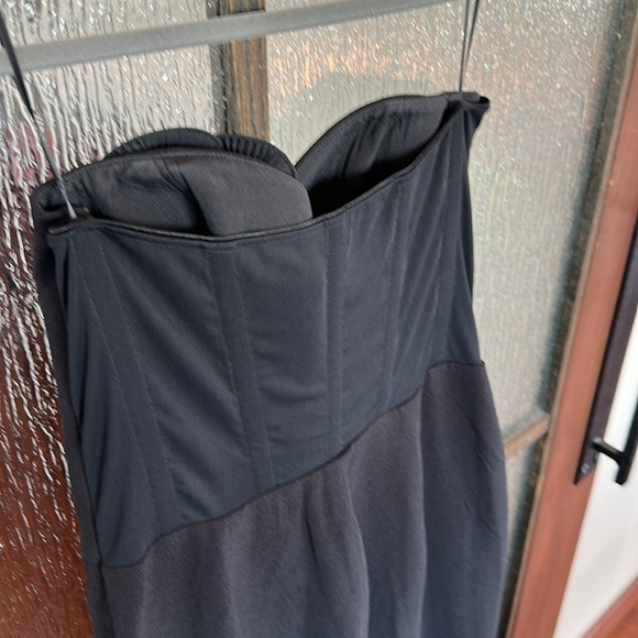 Helsi - Gisele - Sweetheart Neckline Floral Applique Evening Dress size Large - Picture 15 of 15